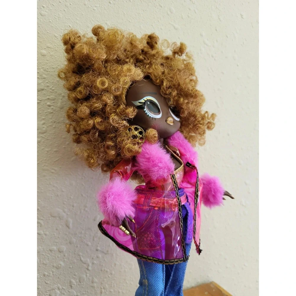 L.O.L. Surprise OMG Doll Royal Bee 10